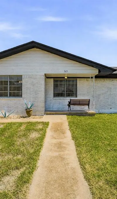 925 N Kirk Street, Hico TX 76457 - Photo 2