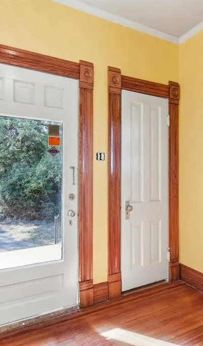 2044 W Oak Street, Denton TX 76201 - Photo 2