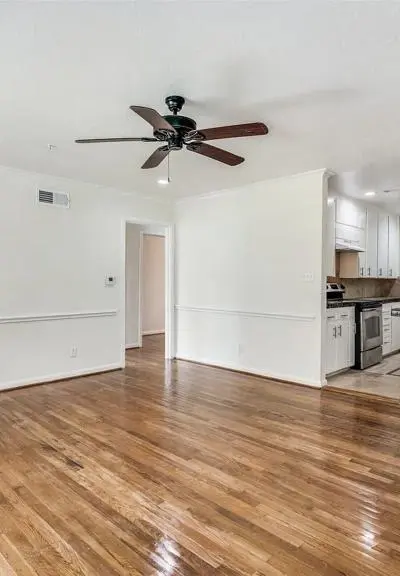 529 Roberts Cut Off Road, River Oaks TX 76114 - Photo 2