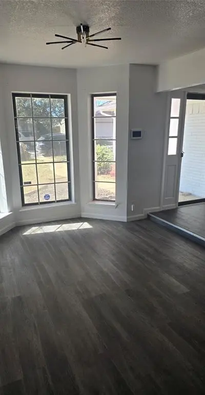 7709 Marlborough Drive W, Fort Worth TX 76134 - Photo 5