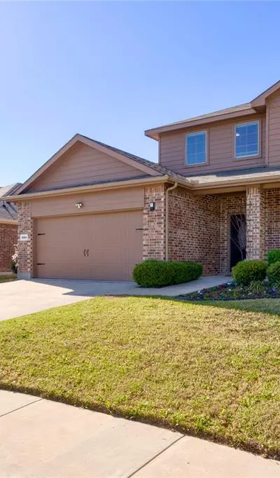 8204 Windsor Forest Drive, Fort Worth TX 76120 - Photo 2