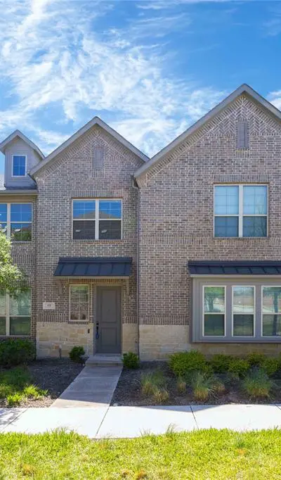 631 Cobblestone Lane, Irving TX 75039 - Photo 2