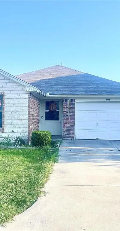 5301 Joshua Court, Sansom Park TX 76114