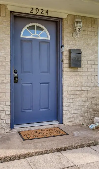 2924 W 11th Street, Irving TX 75060 - Photo 5