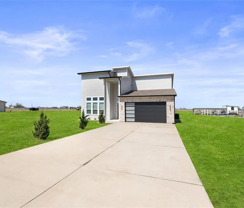 1568 County Road 3517, Quinlan TX 75474