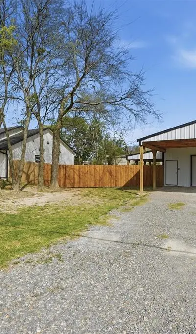 501 Bonham Street, Tom Bean TX 75491 - Photo 3