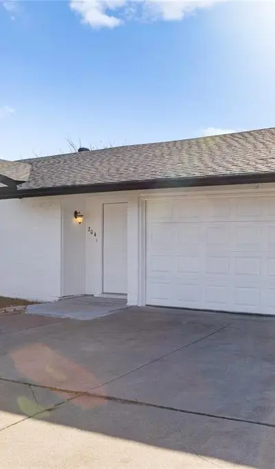 204 Pebblebrook Street, Arlington TX 76014