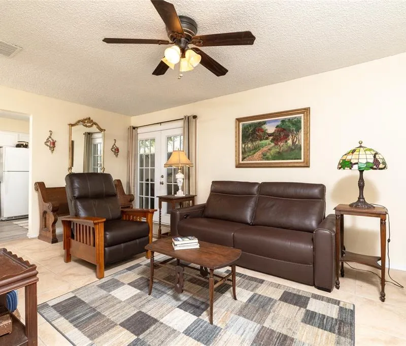 2331 N Davis Drive # A, Arlington TX 76012