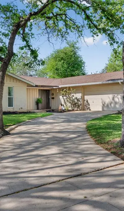5008 Marble Falls Road, Fort Worth TX 76103 - Photo 2