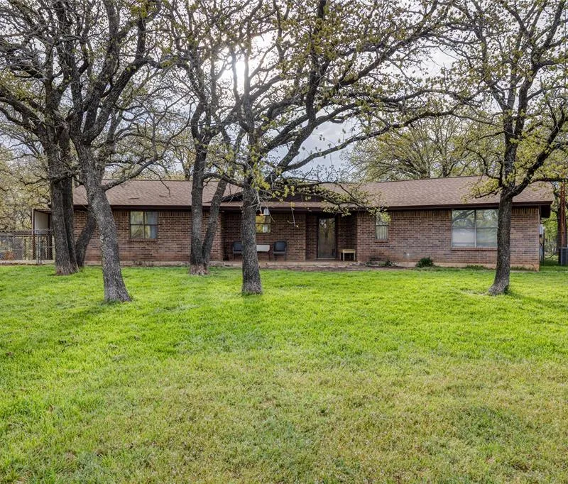 243 County Road 3851, Poolville TX 76487