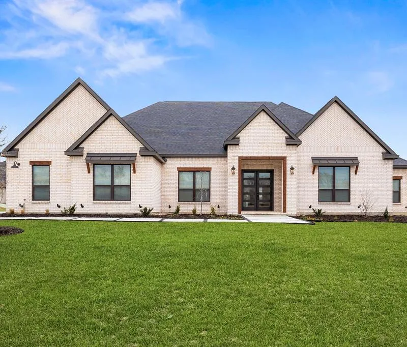 132 Peachleaf Drive, Krugerville TX 76227