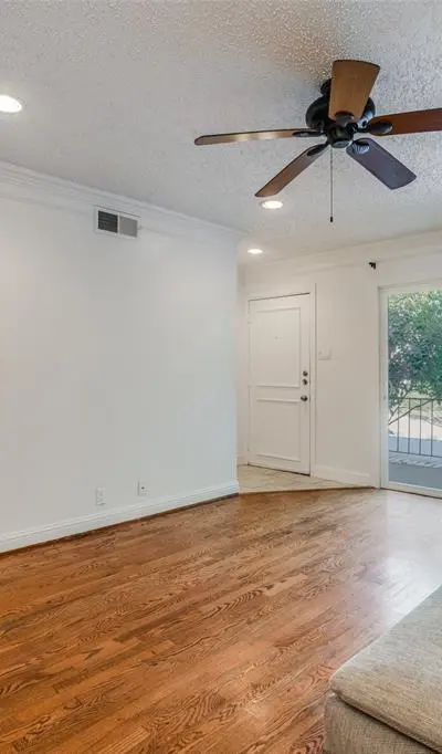 5325 Fleetwood Oaks Avenue # 253, Dallas TX 75235 - Photo 2