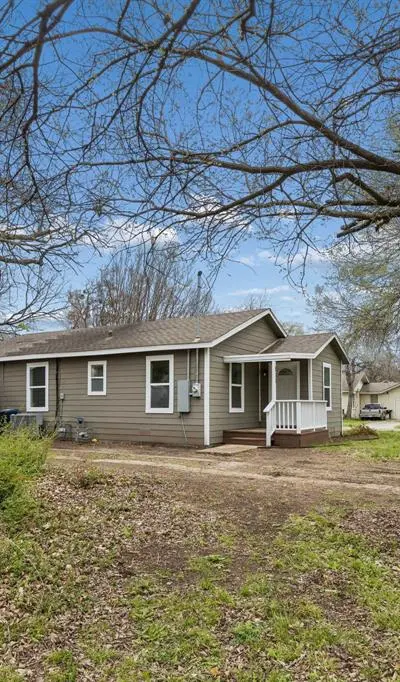511 Panhandle Street, Denton TX 76201 - Photo 2