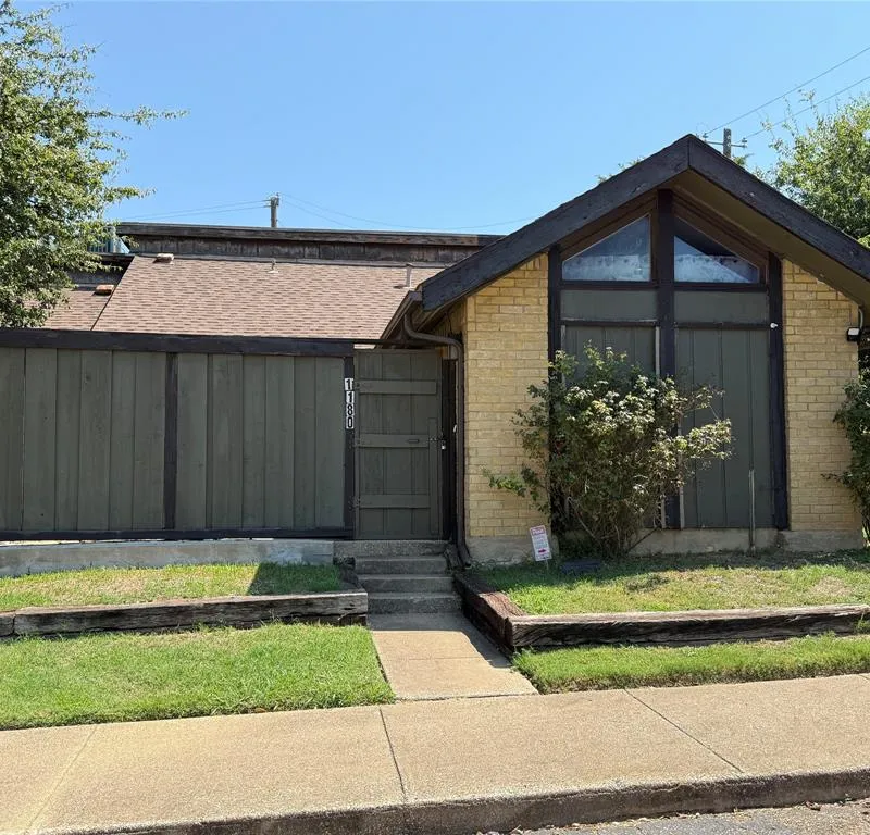 4618 Country Creek Drive # 1180, Dallas TX 75236