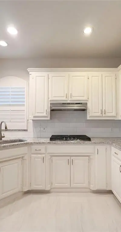 2101 Royal Dominion Court, Arlington TX 76006 - Photo 2