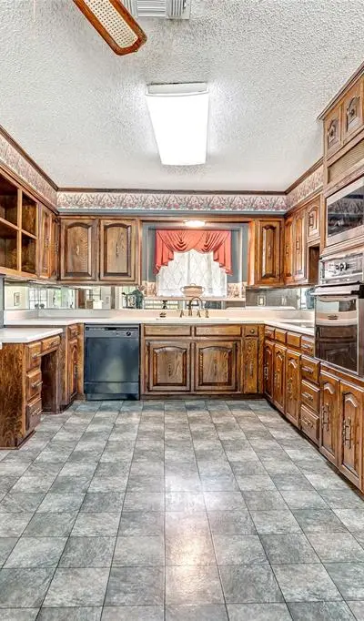 2015 Edgewood Drive, Bridgeport TX 76426 - Photo 3
