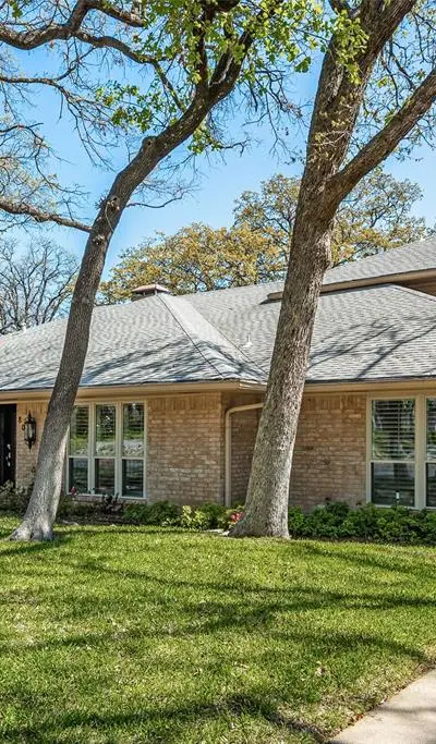 805 Crowley Road, Arlington TX 76012 - Photo 2