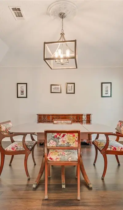805 Crowley Road, Arlington TX 76012 - Photo 3