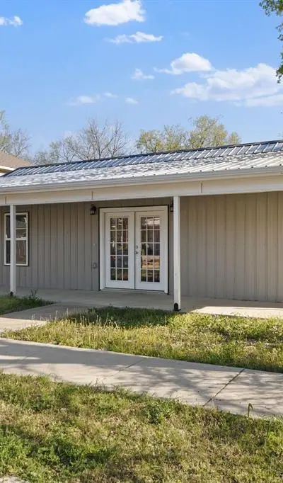 805 S 4th Street, Bonham TX 75418 - Photo 3