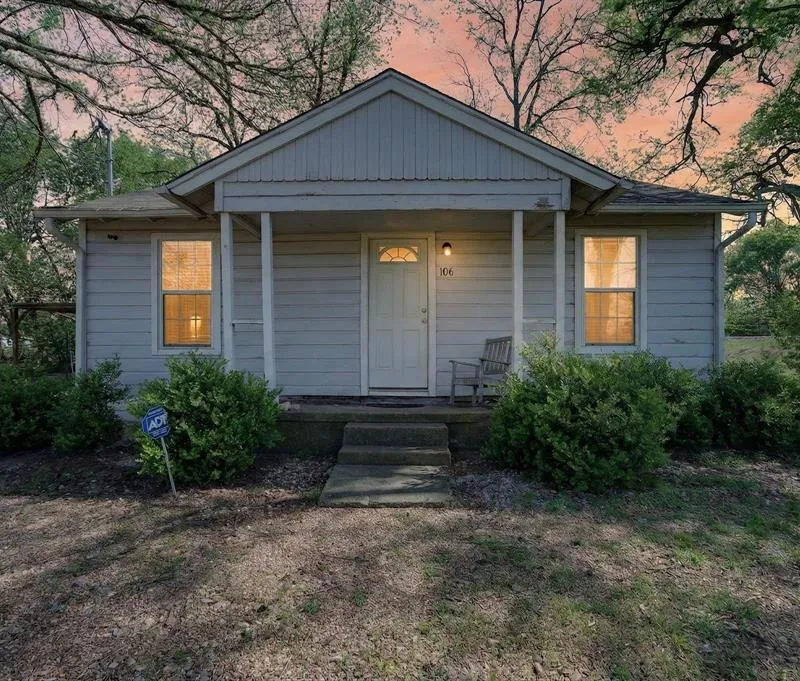 106 E Belt Line Road, Wilmer TX 75172