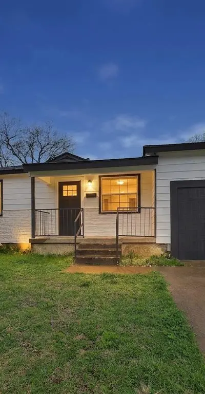 2928 Mitchell Boulevard, Fort Worth TX 76105
