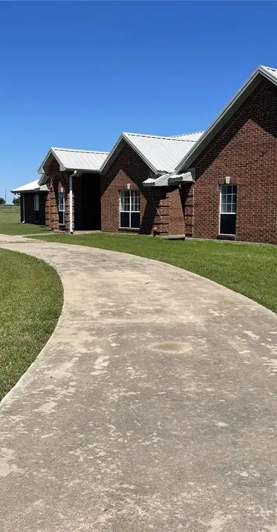 448 Audra Circle, Rhome TX 76078 - Photo 2