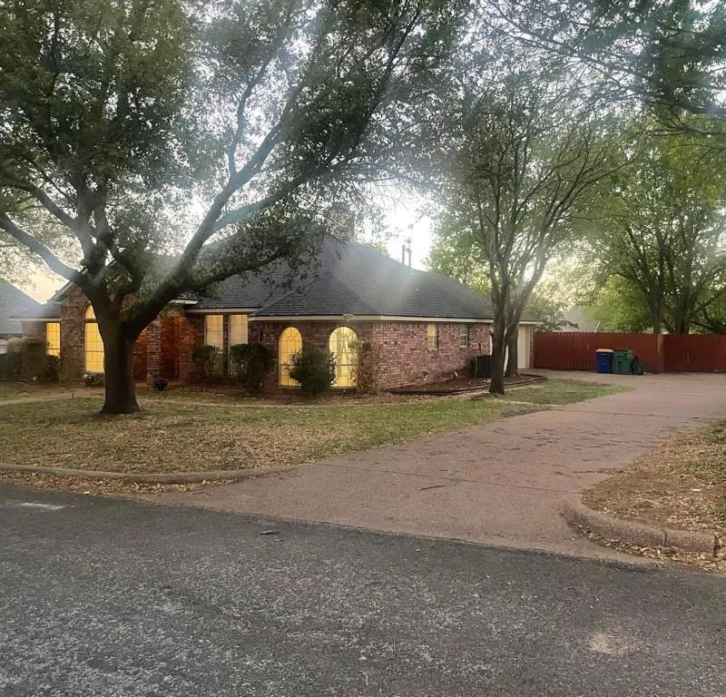 201 Chaparral Drive, Hillsboro TX 76645
