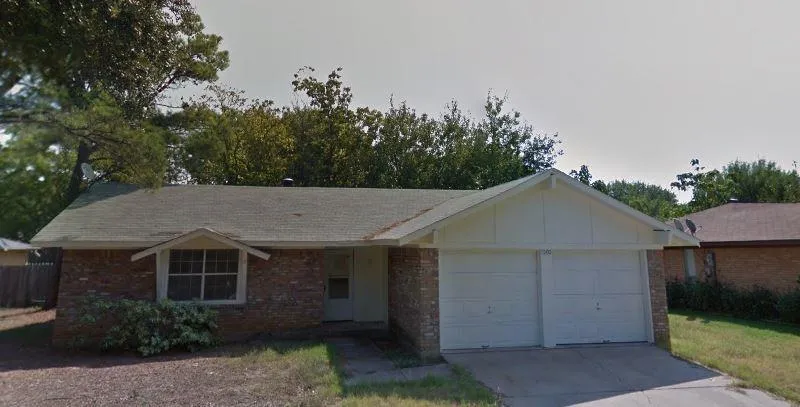 5410 Kings Manor Drive, Lake Dallas TX 75065