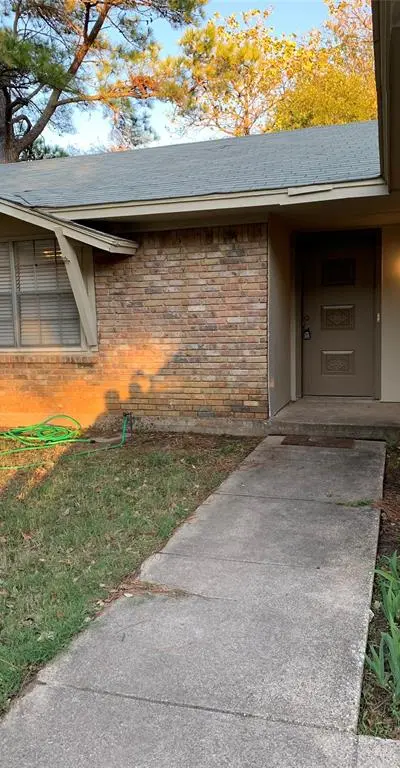 5410 Kings Manor Drive, Lake Dallas TX 75065 - Photo 3