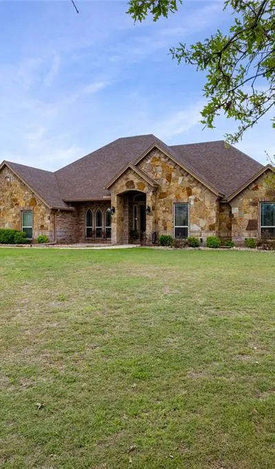 208 Ellis Creek Drive, Weatherford TX 76085 - Photo 3