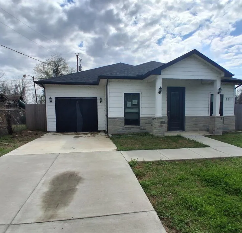 201 Holly Drive, West Tawakoni TX 75474