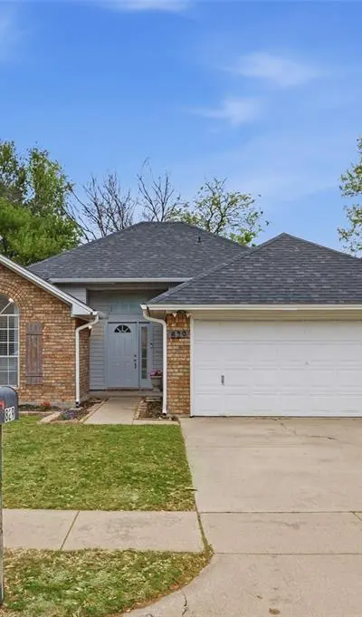 829 Parkwest Boulevard, Saginaw TX 76179