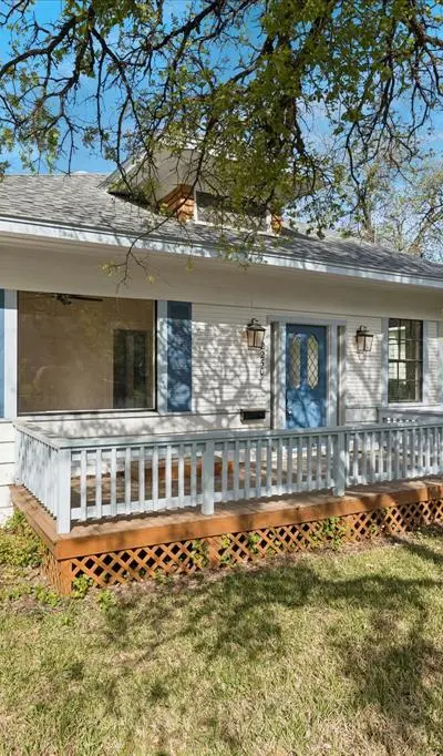 2250 Lipscomb Street, Fort Worth TX 76110 - Photo 3