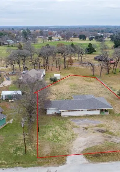 407 S Crockett, Edgewood TX 75117