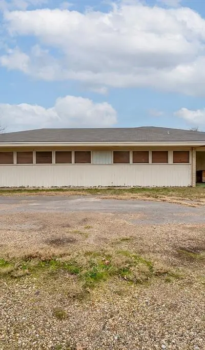407 S Crockett, Edgewood TX 75117 - Photo 2