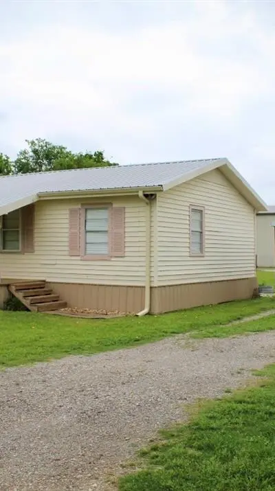 100 Hickory Street, Lone Oak TX 75453 - Photo 2