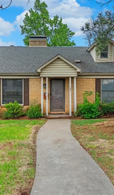 101 W Park Row Drive, Arlington TX 76010