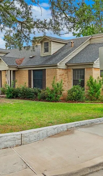 101 W Park Row Drive, Arlington TX 76010 - Photo 3
