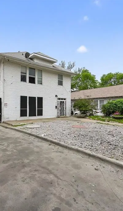 919 Wayne Street, Dallas TX 75223 - Photo 2