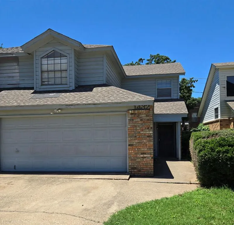 1432 Palmnold Circle W, Fort Worth TX 76120