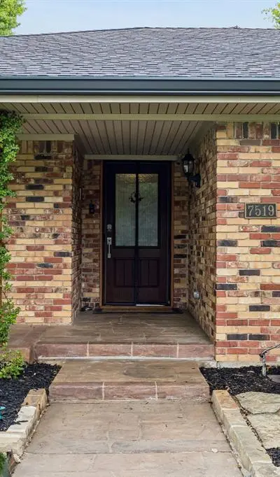 7519 Larchview Drive, Dallas TX 75254 - Photo 3