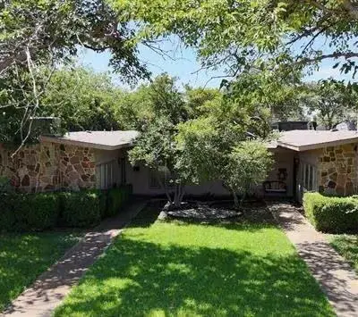 13422 Blossomheath Lane, Dallas TX 75240