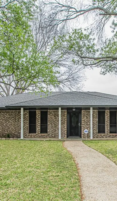 911 Cambridge Drive, Duncanville TX 75137