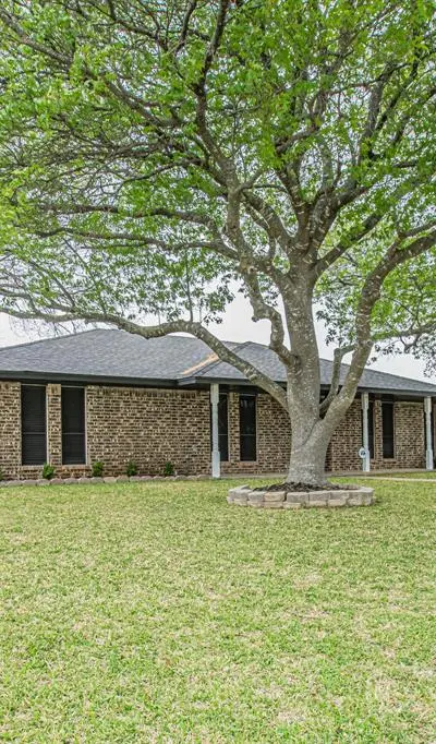 911 Cambridge Drive, Duncanville TX 75137 - Photo 2