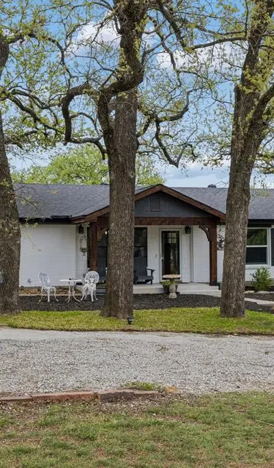 1003 Newell Drive, Hudson Oaks TX 76087 - Photo 2