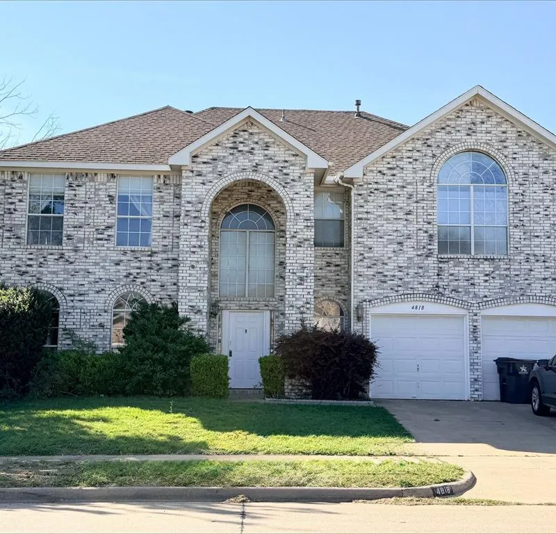 4818 Red Birch Drive, Arlington TX 76018