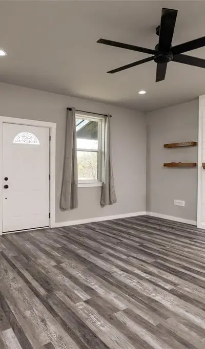 115 Valley Ridge Court, Bridgeport TX 76426 - Photo 3