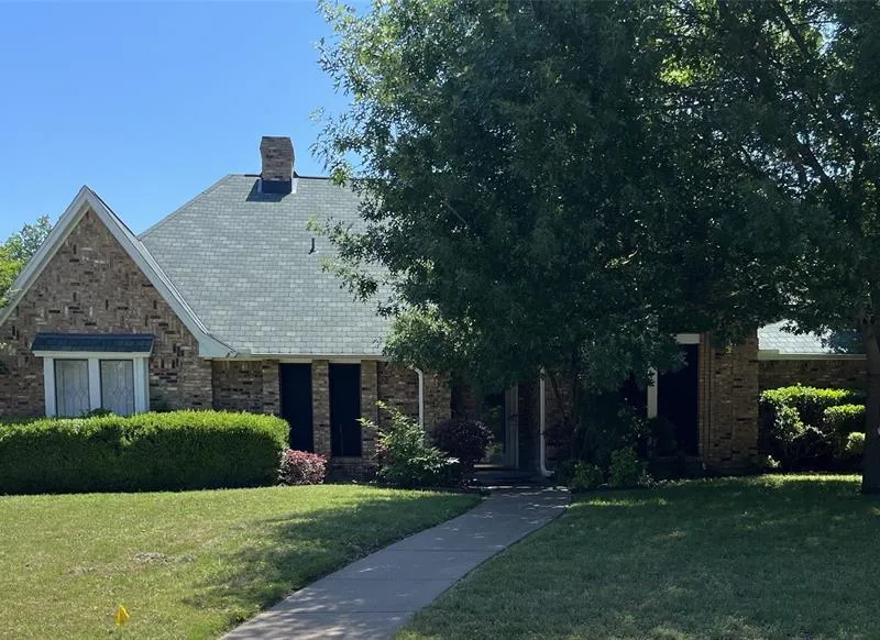 627 Meadowbrooke Place, Duncanville TX 75137
