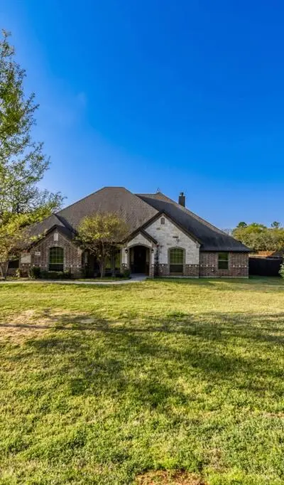 104 Lyndsey Court, Boyd TX 76023