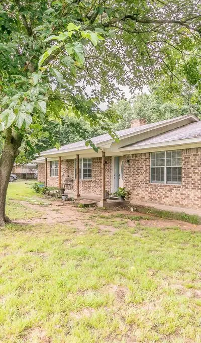 904 SHERMAN Street, Tioga TX 76271